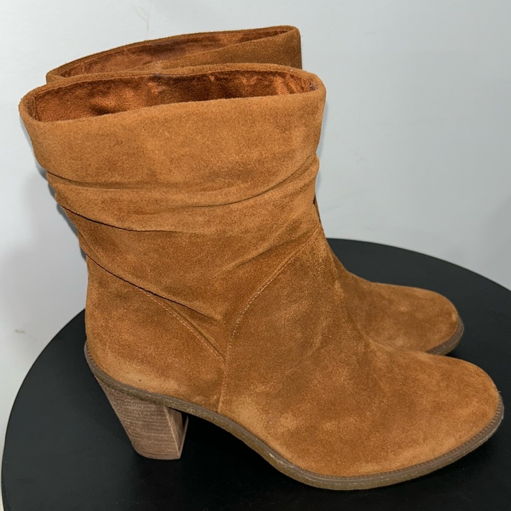 Vince Camuto Parka suede booties